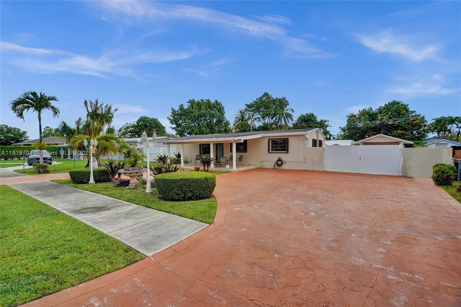 TROPICAL ESTATES 1ST ADDN - Residential