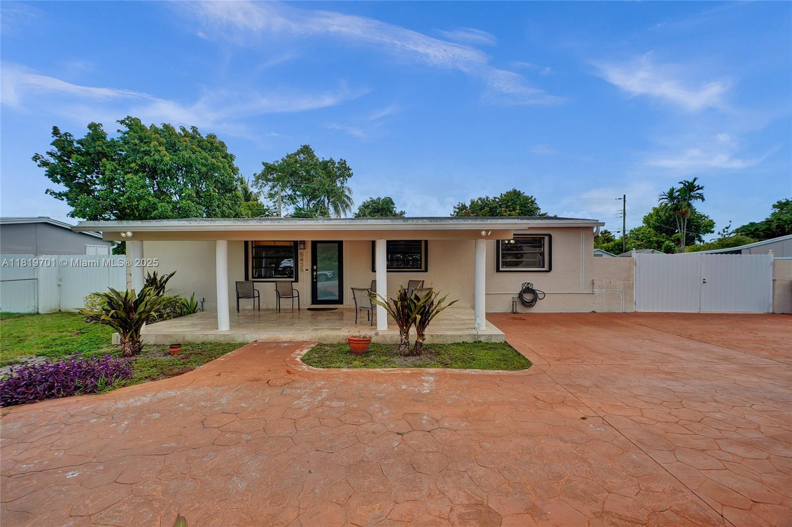 TROPICAL ESTATES 1ST ADDN - Residential