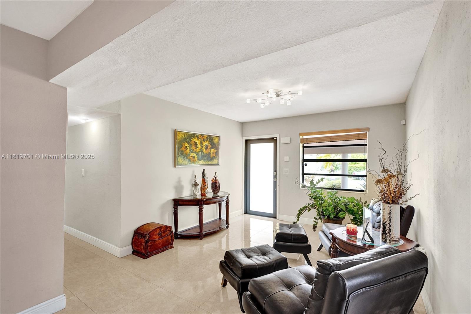 TROPICAL ESTATES 1ST ADDN - Residential