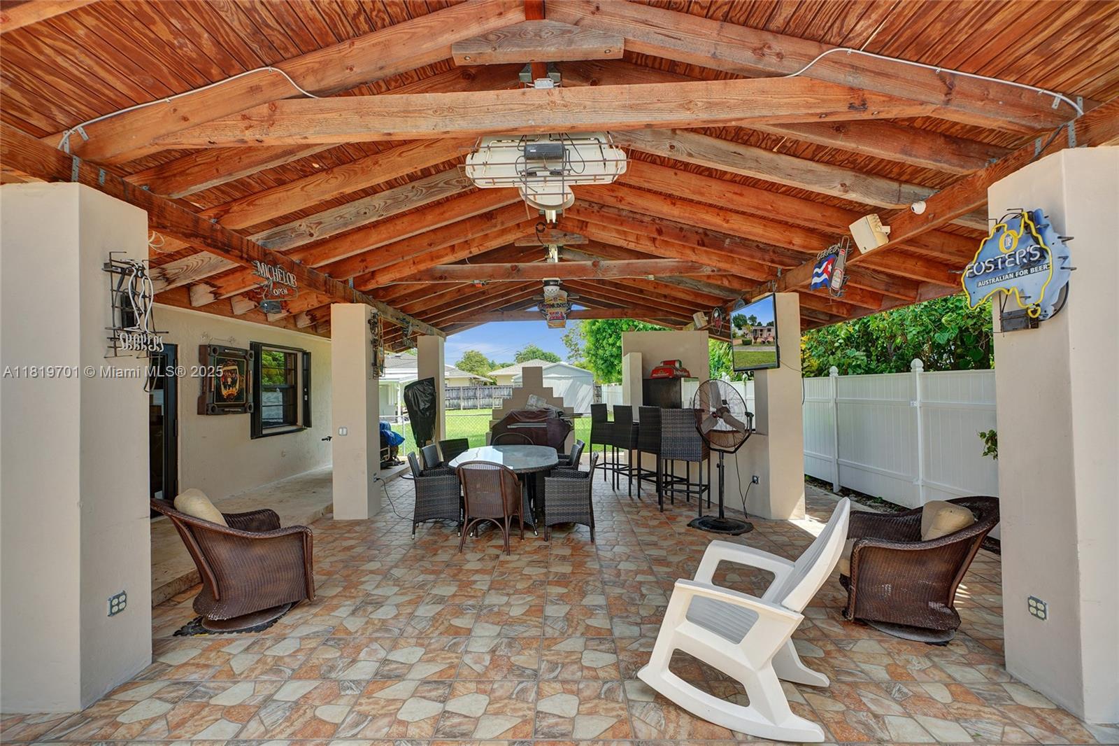 TROPICAL ESTATES 1ST ADDN - Residential