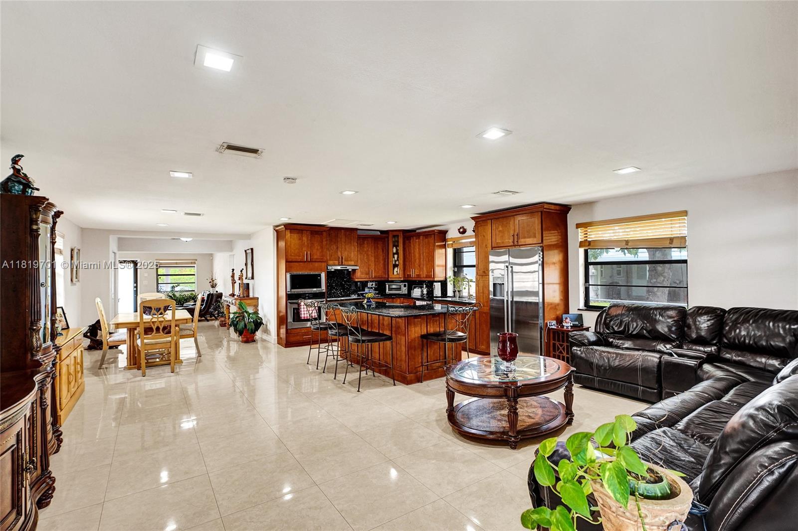 TROPICAL ESTATES 1ST ADDN - Residential