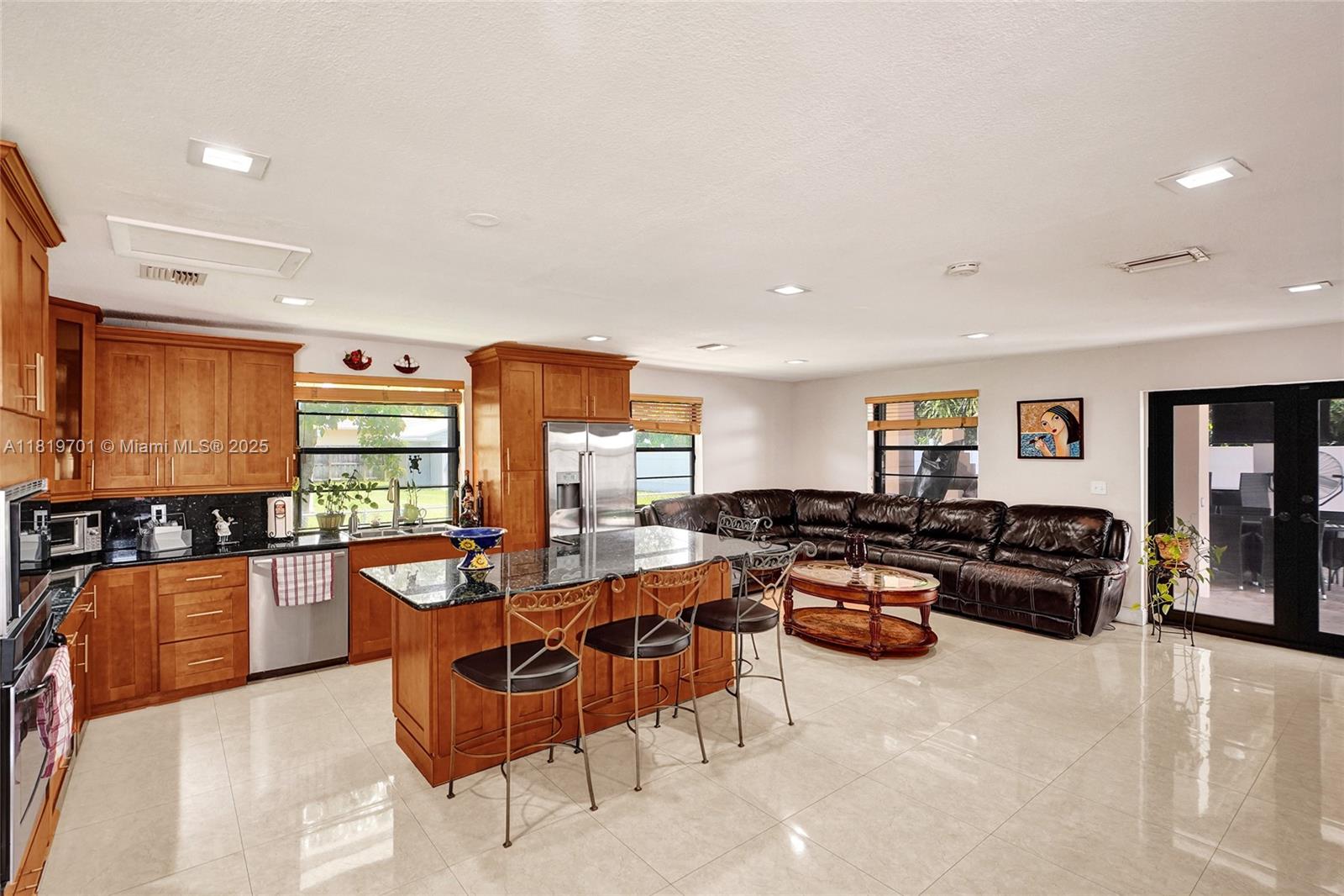 TROPICAL ESTATES 1ST ADDN - Residential
