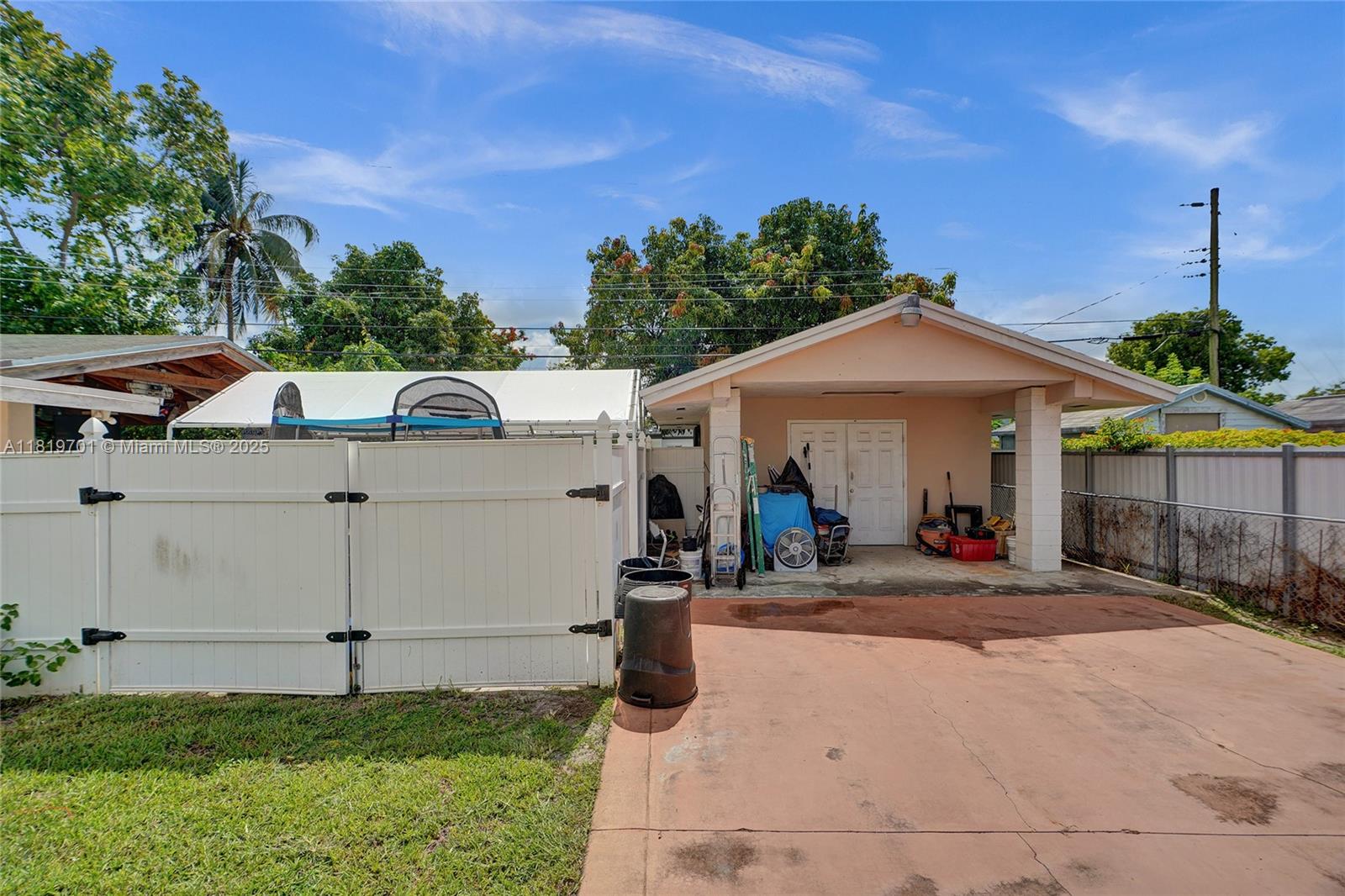 TROPICAL ESTATES 1ST ADDN - Residential