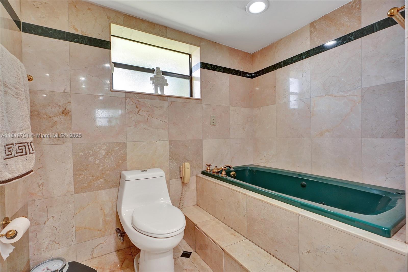 TROPICAL ESTATES 1ST ADDN - Residential