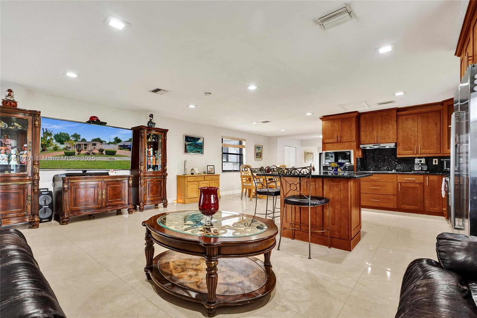 TROPICAL ESTATES 1ST ADDN - Residential