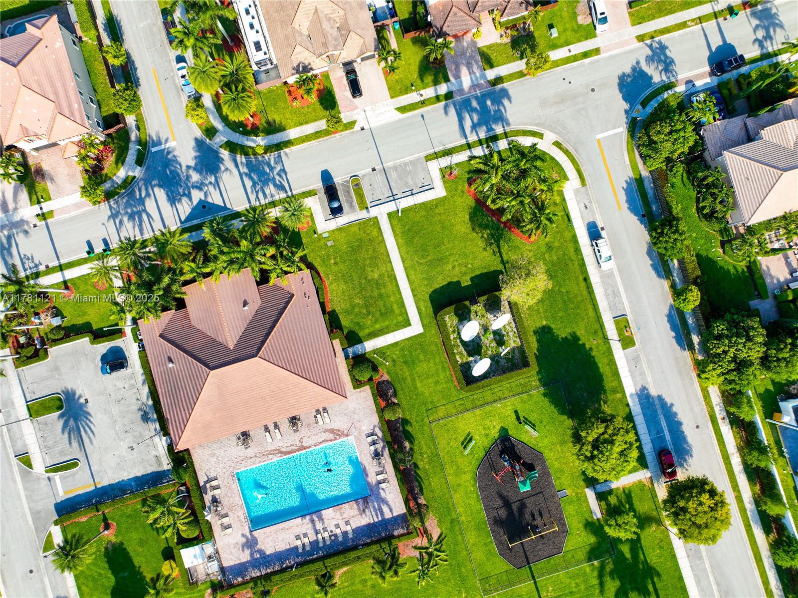 CENTURY GARDENS AT TAMIAM - Residential