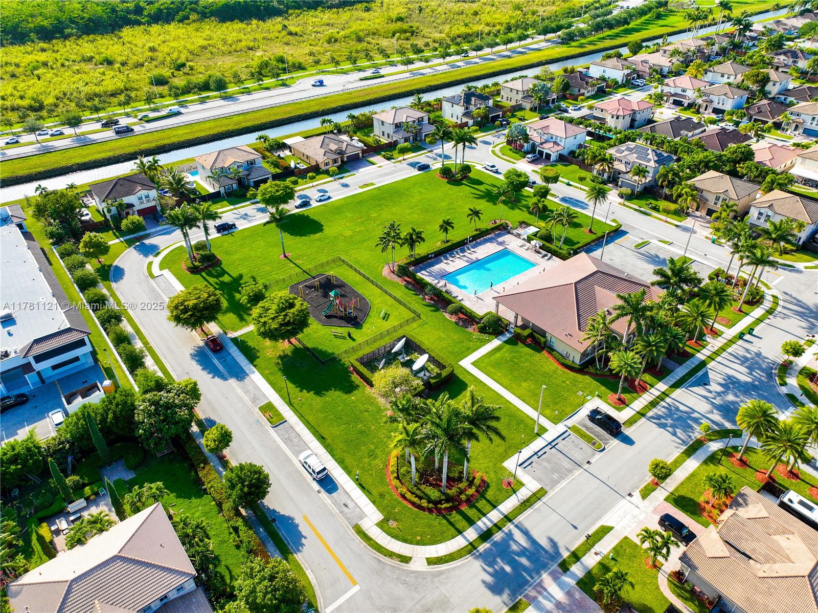 CENTURY GARDENS AT TAMIAM - Residential