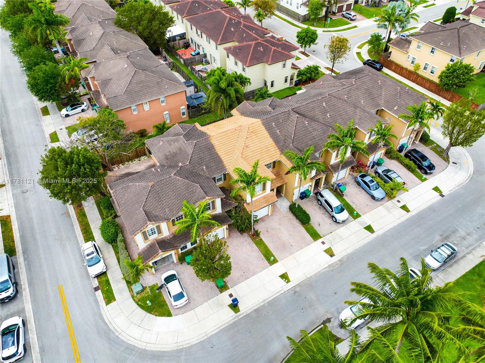 CENTURY GARDENS AT TAMIAM - Residential