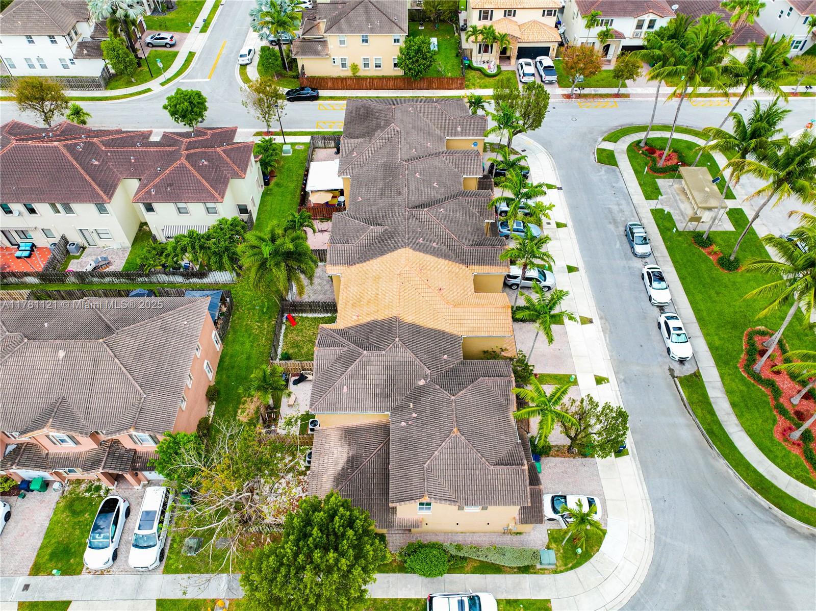CENTURY GARDENS AT TAMIAM - Residential