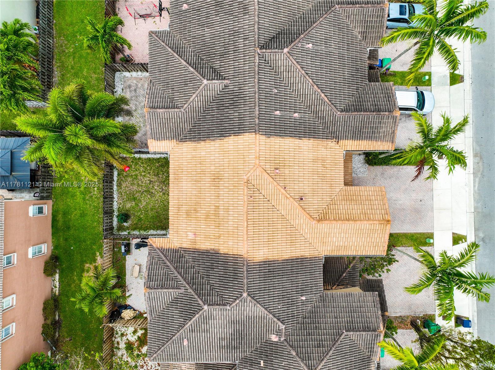 CENTURY GARDENS AT TAMIAM - Residential