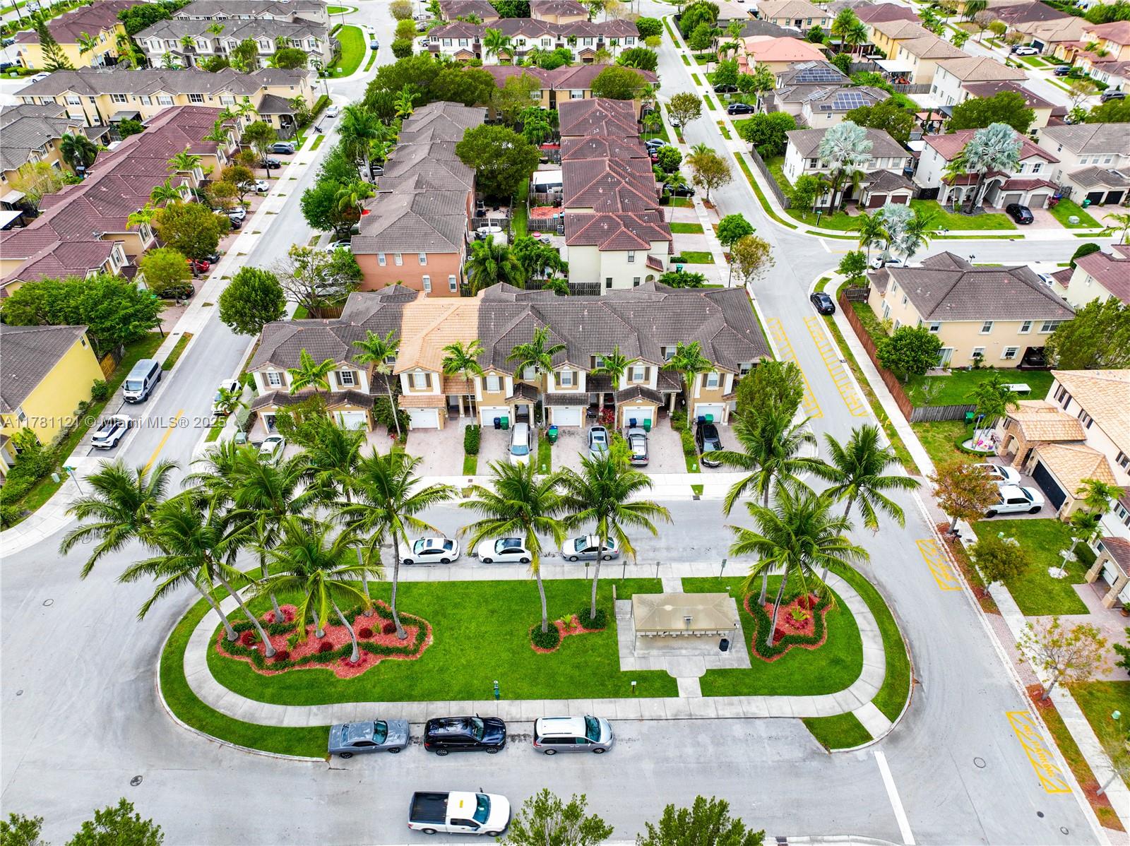 CENTURY GARDENS AT TAMIAM - Residential