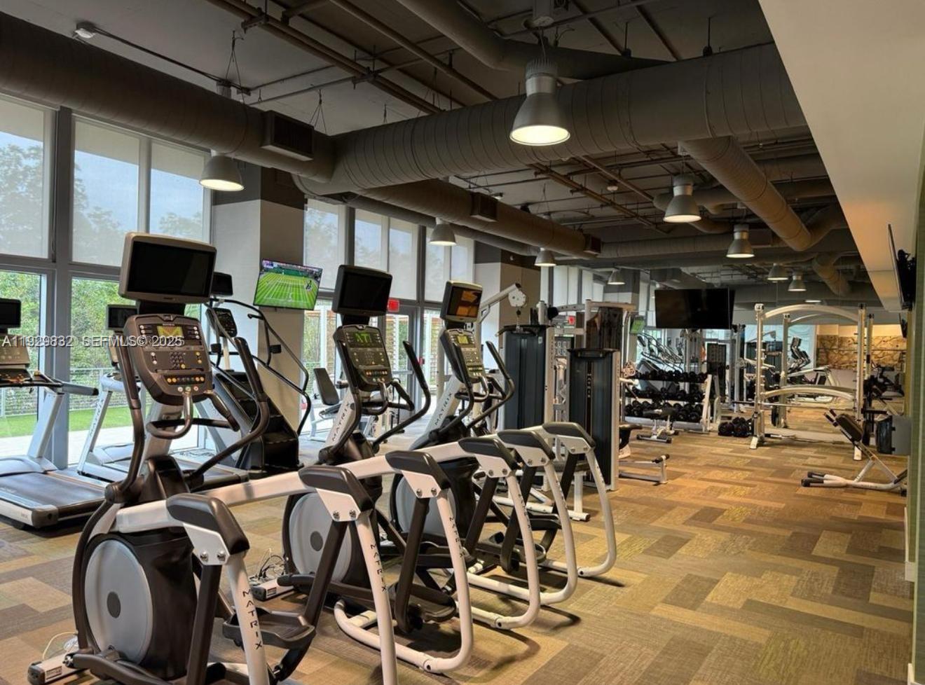 THE HARBOUR NORTH CONDO - Residential Lease