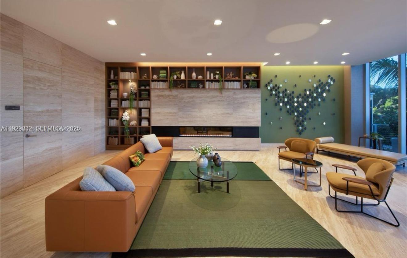 THE HARBOUR NORTH CONDO - Residential Lease