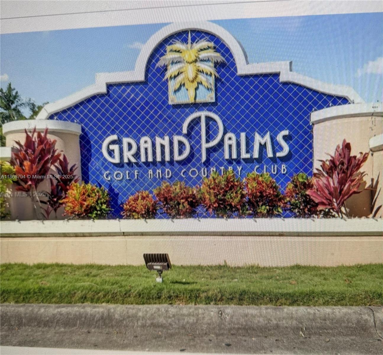Spacious Dover model (Largest) model in Grand Palms. Newly remodeled 3 bedrooms, 2.5 baths 2 stories townhouse, 2 cars garage, stainless steel appliances, formal dining & family room, fenced backyard for privacy. Accordian storm shutters. Neutral stone look tiles throughout downstairs and new wood plank floor in all bedrooms upstairs. All updated new bathrooms, showers and vanities. Spacious master bedroom with walk in closet. Large washer & dryer. Brick pavers in drive and entry ways. Enjoy carefree living in prestigious country club community with golf scenery and tennis. Good schools. Convenient location. Vacant. Easy to show. Please see broker's remarks below for showing instruction. No need to hit Show Assist.