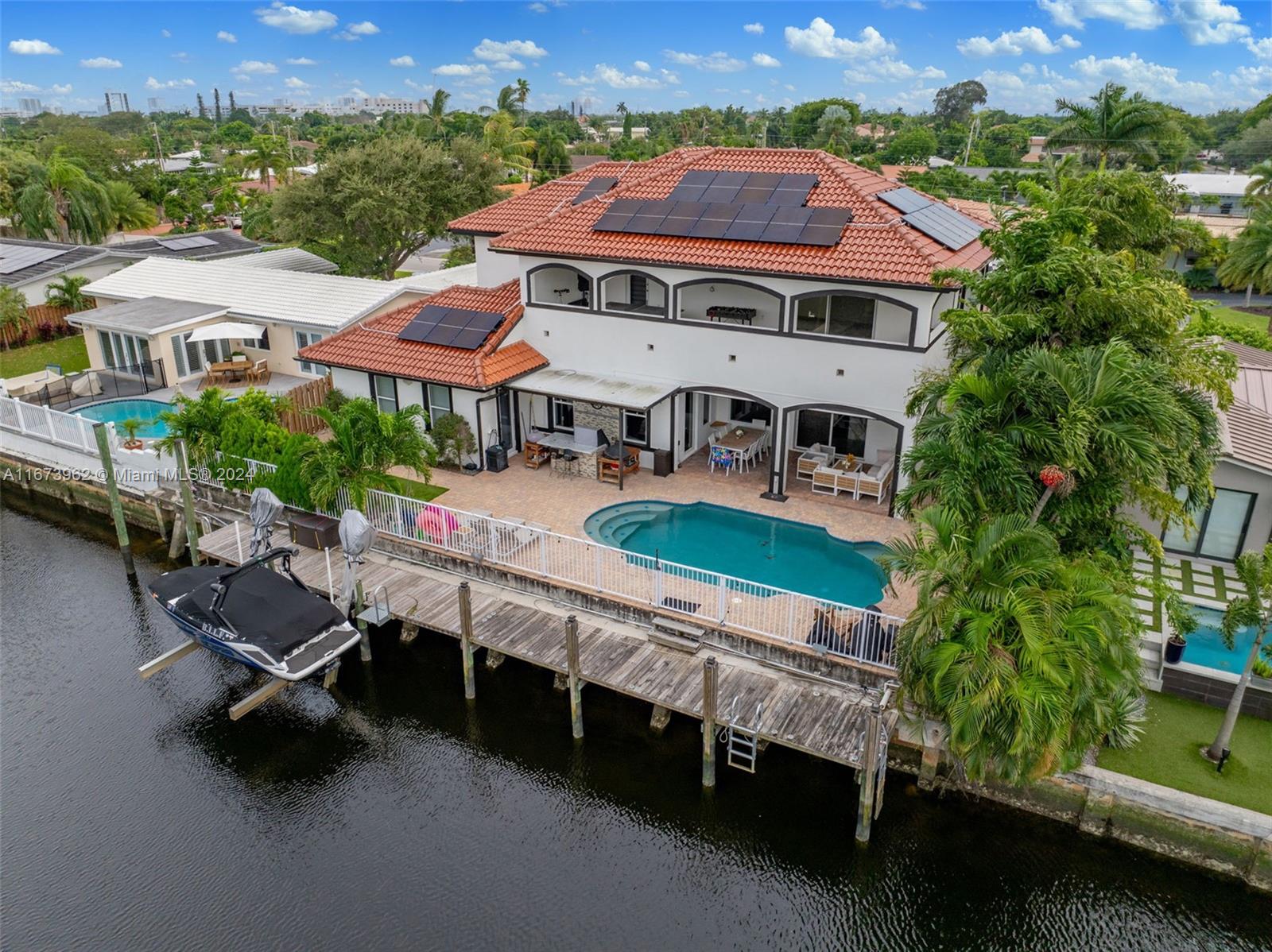 CORAL RIDGE ISLES - Residential