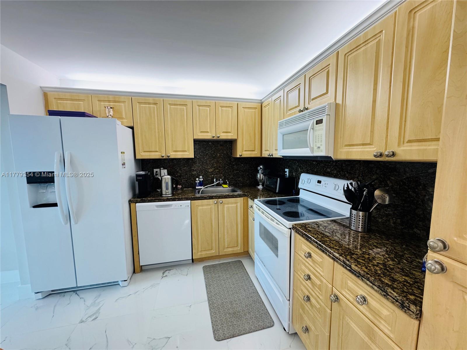 DEL PRADO MARINA - Residential