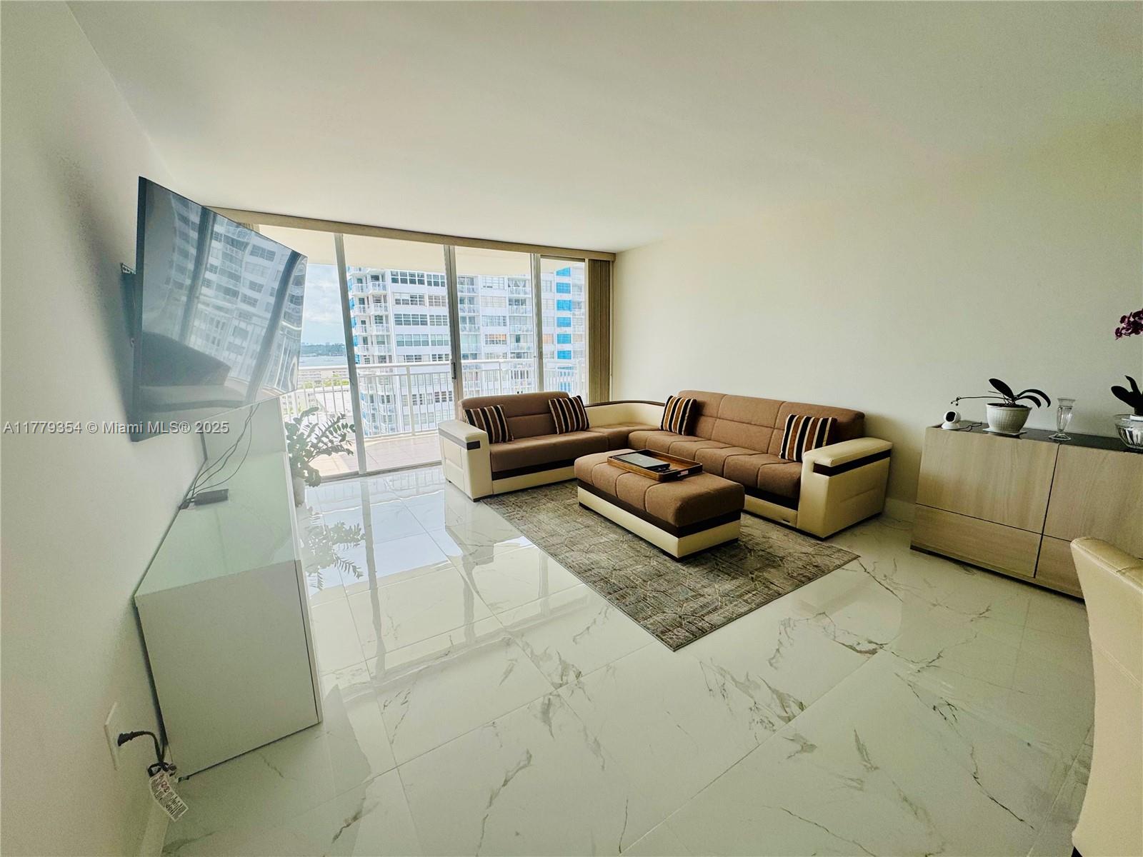 DEL PRADO MARINA - Residential