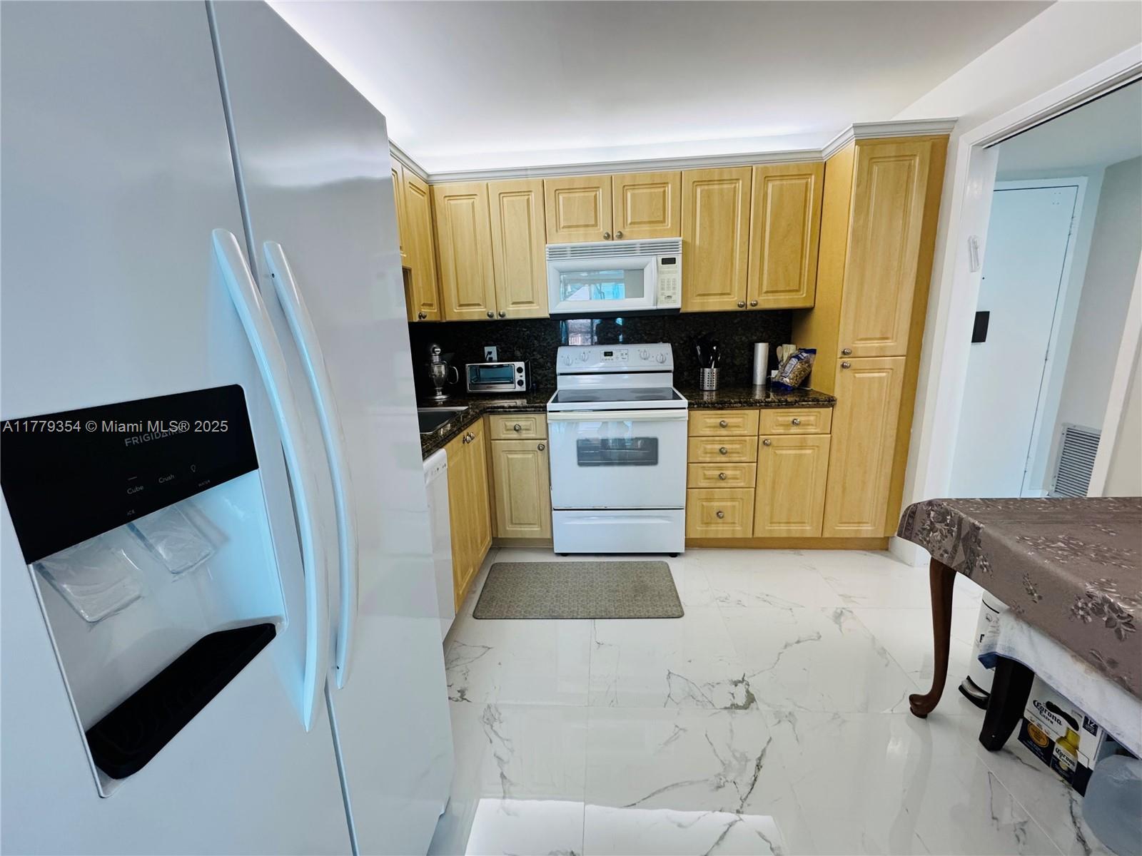 DEL PRADO MARINA - Residential