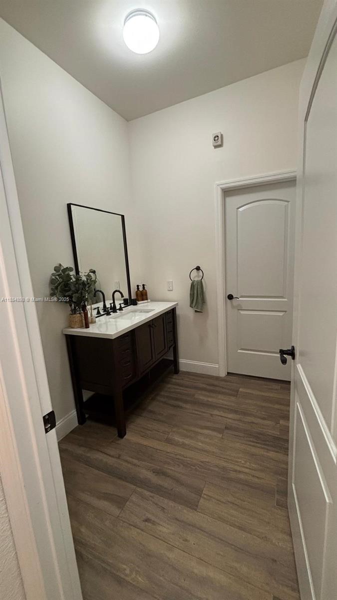 POD 10 AT MONARCH LAKES - Residential Lease