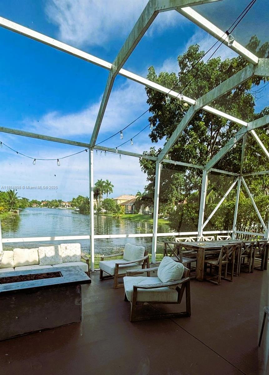 POD 10 AT MONARCH LAKES - Residential Lease