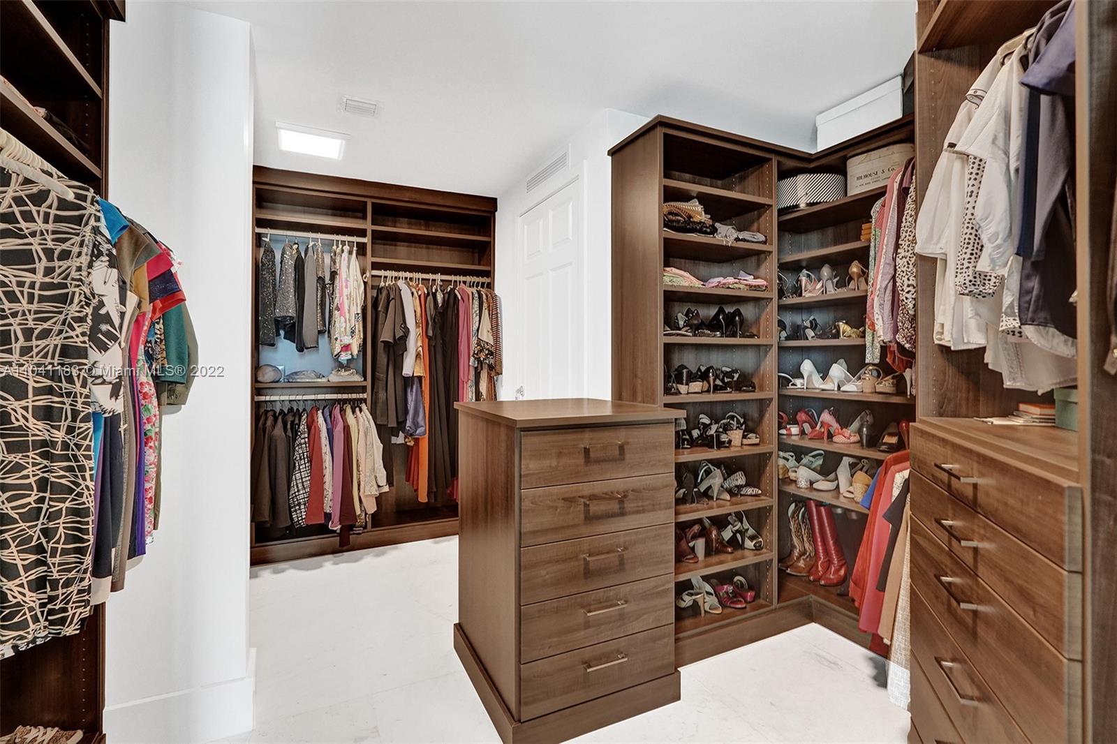 SANTA MARIA CONDO - Residential