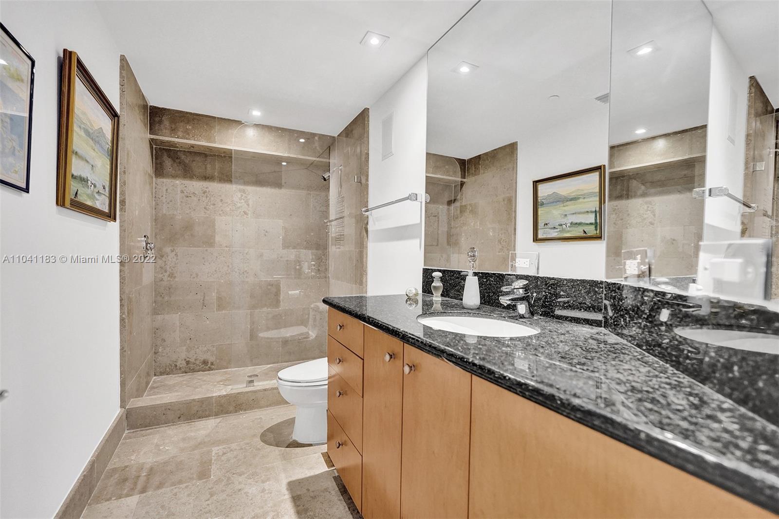 SANTA MARIA CONDO - Residential