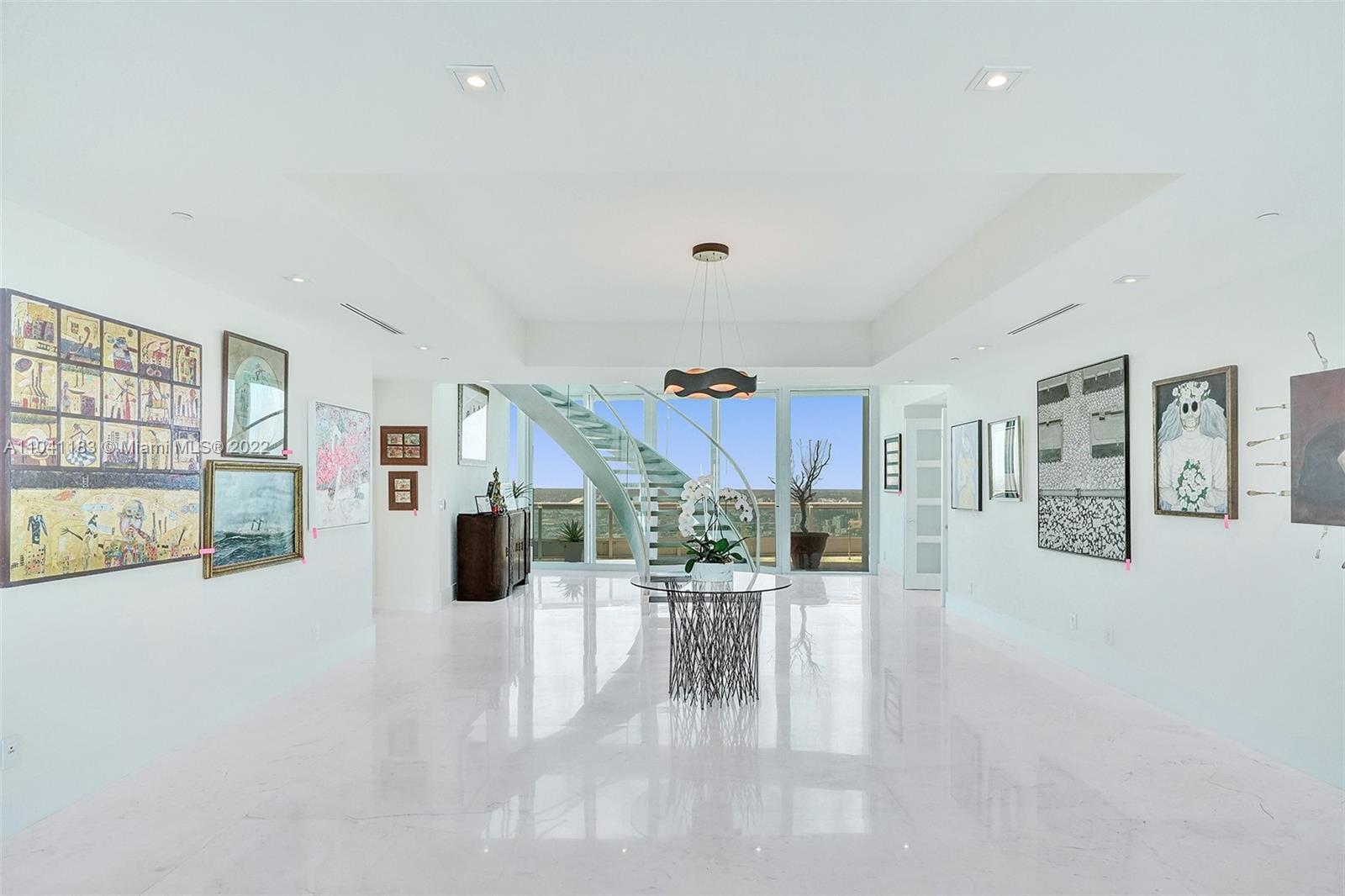 SANTA MARIA CONDO - Residential