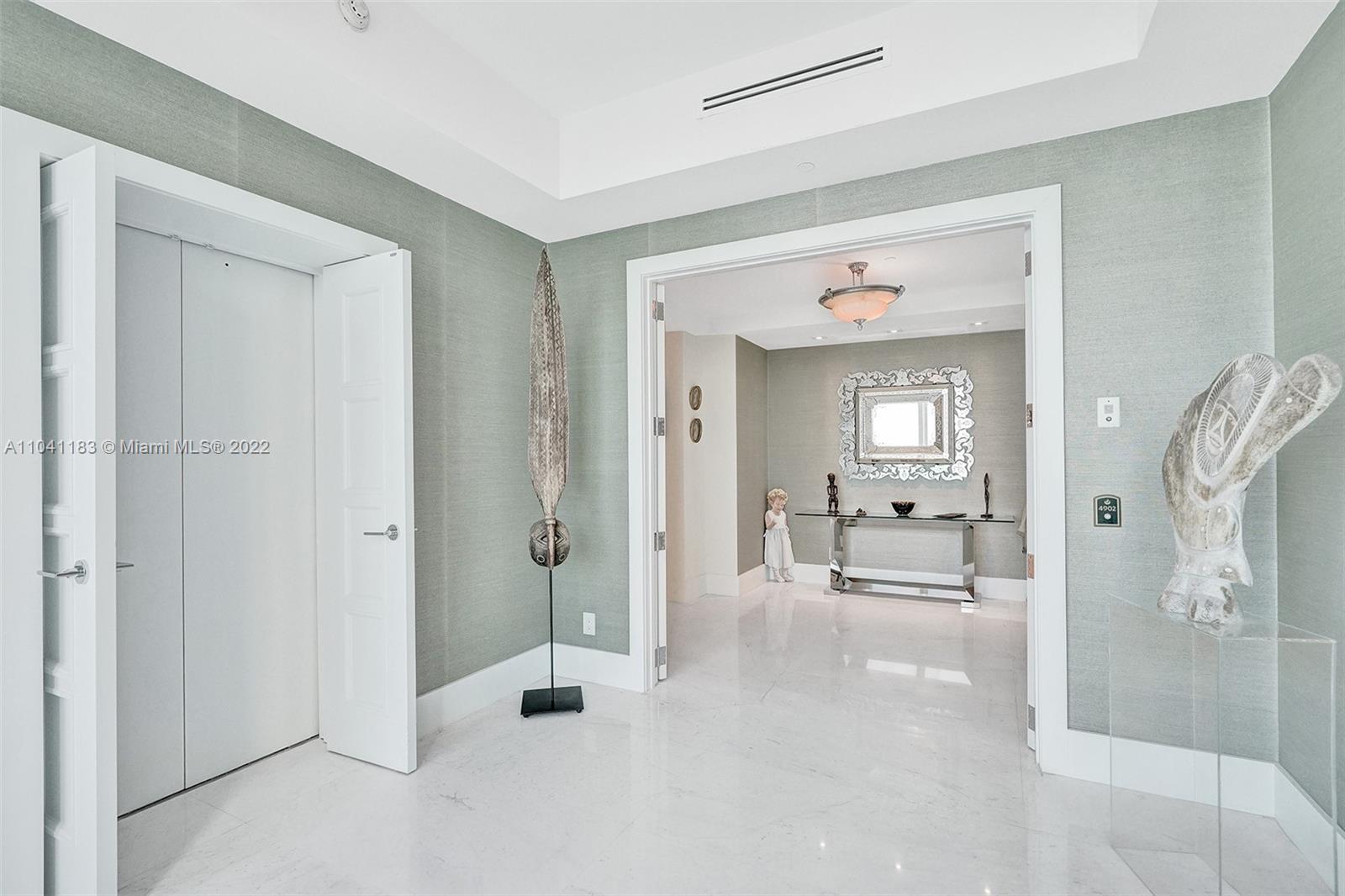 SANTA MARIA CONDO - Residential