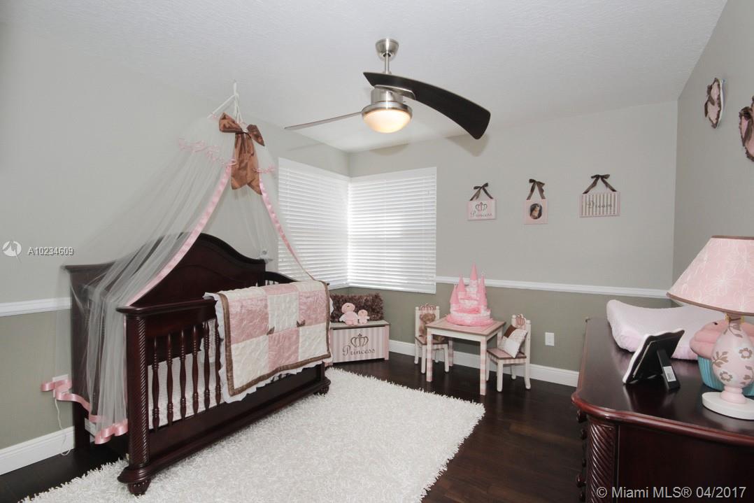 RIVIERA ISLES II - Residential