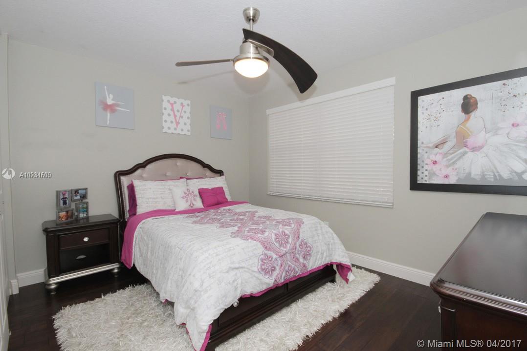 RIVIERA ISLES II - Residential