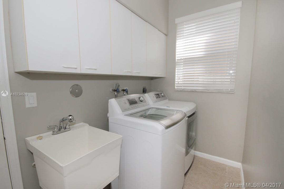 RIVIERA ISLES II - Residential