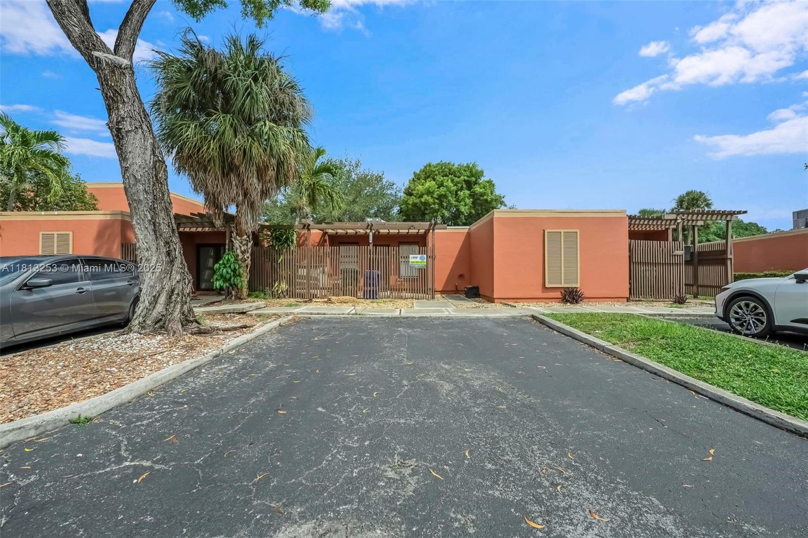 EVERGLADES SUGAR & LAND C - Residential