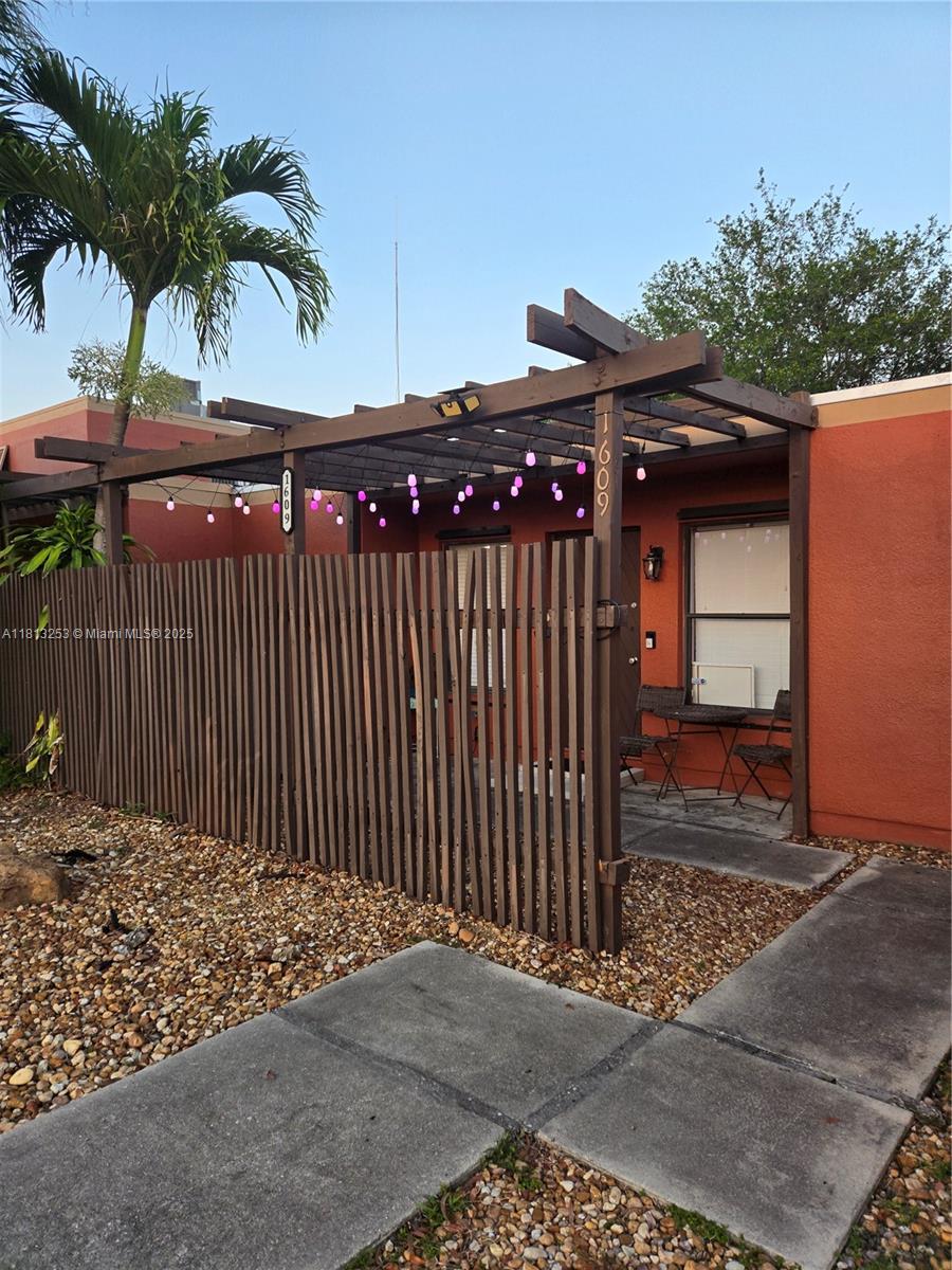 1609 Fairway Rd