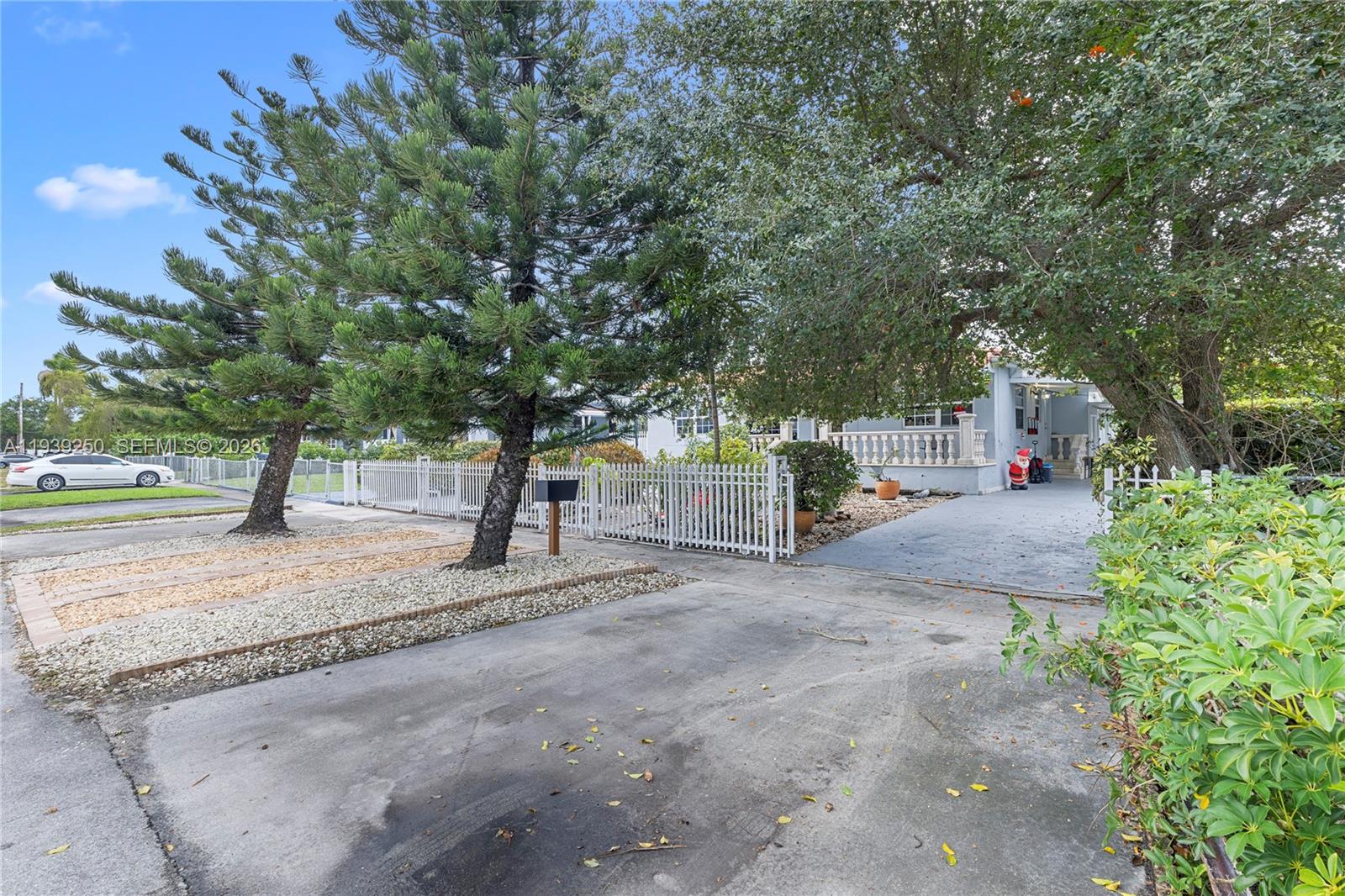 PALM AVE HIGHLANDS - Residential