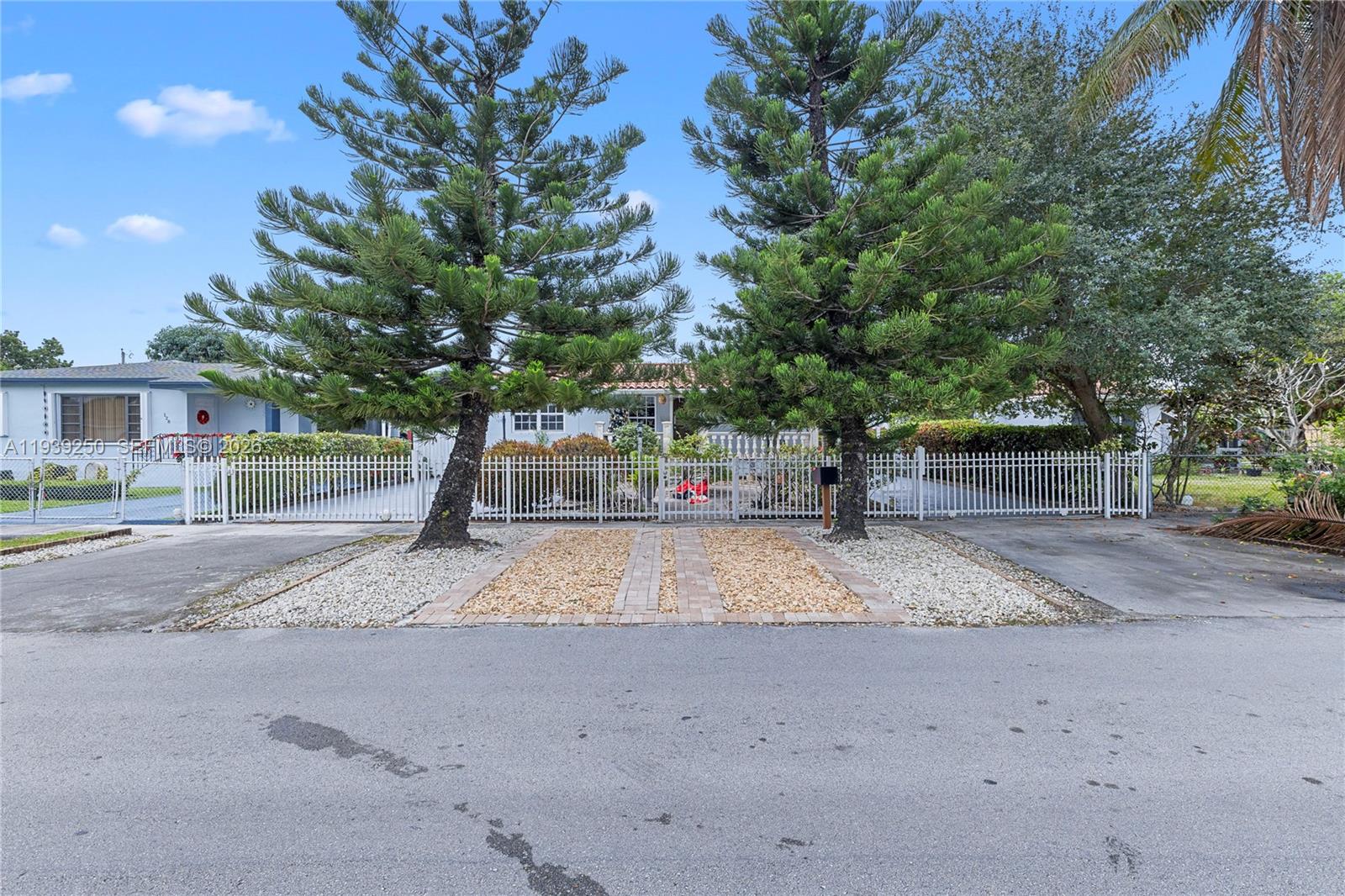 PALM AVE HIGHLANDS - Residential