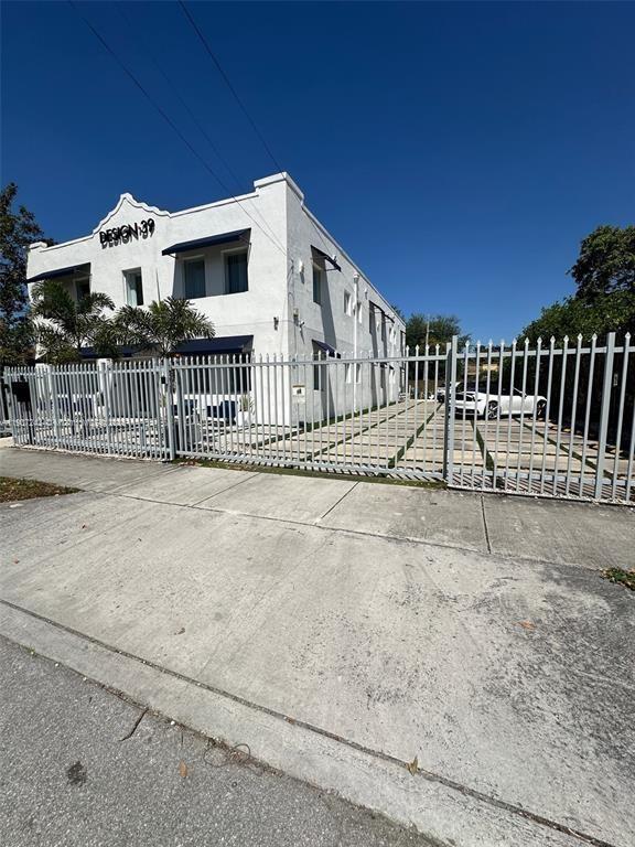 PRINCESS PARK - Residential Lease