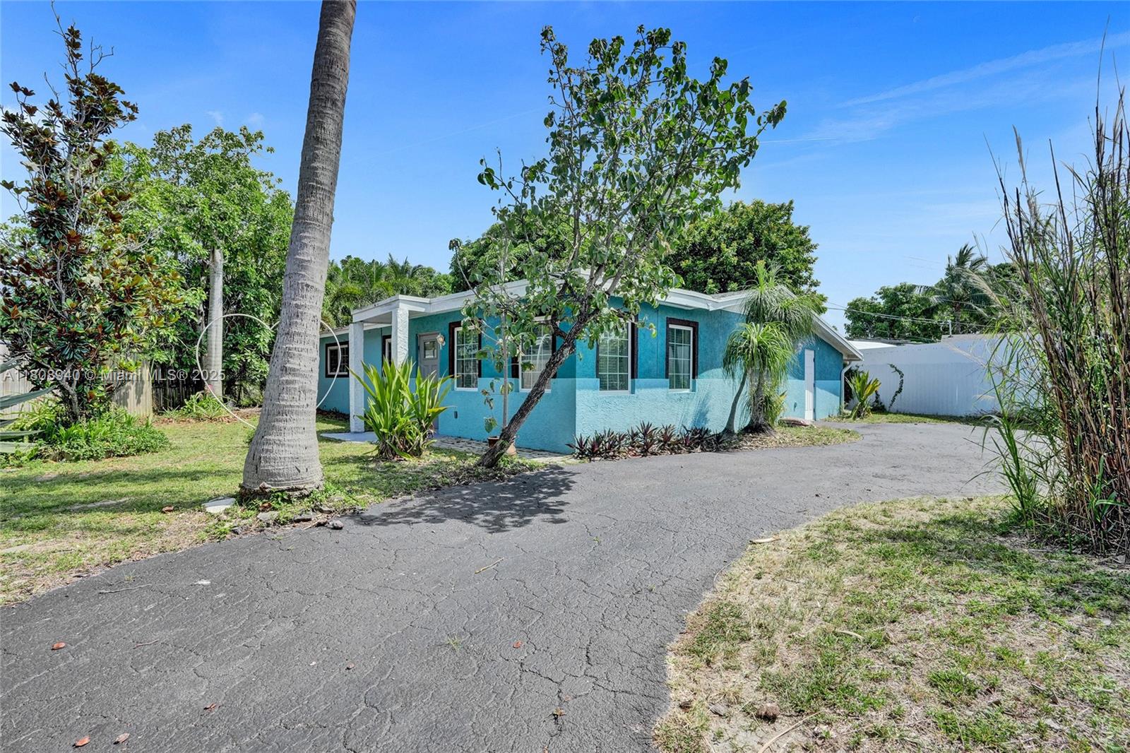 LAUDERDALE VILLAS - Residential Lease