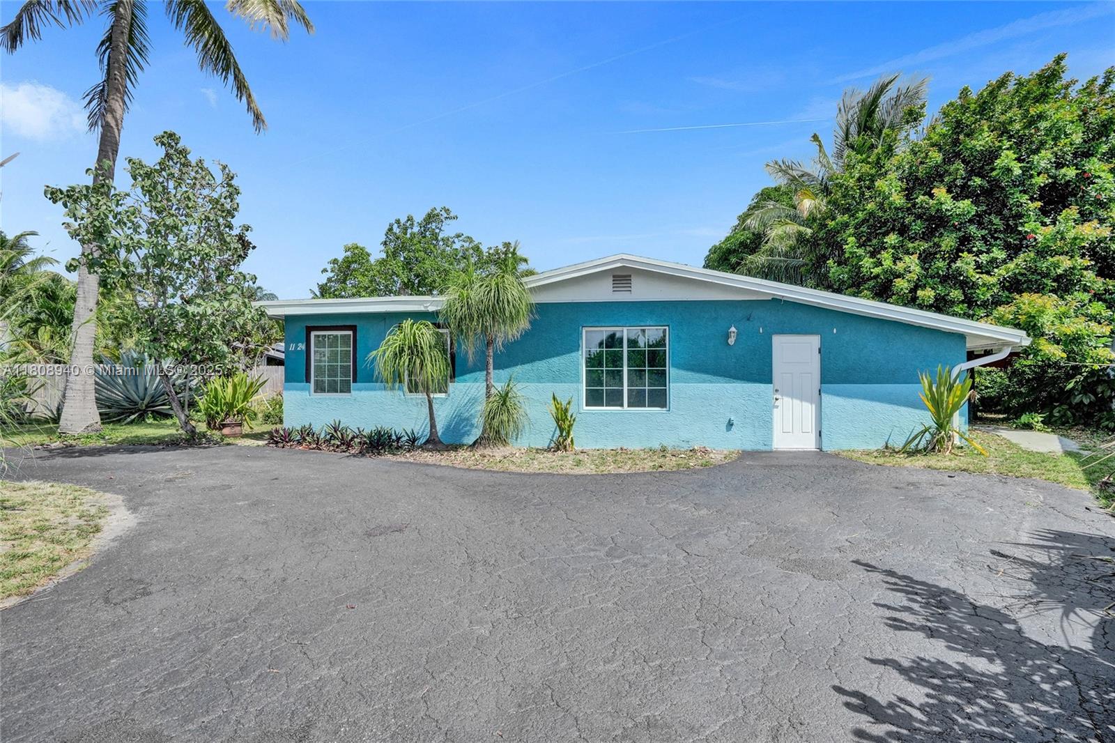 Rental Property at 1124 Nw 16th St, Fort Lauderdale, Broward County, Florida - Bedrooms: 3 
Bathrooms: 2  - $4,500 MO.