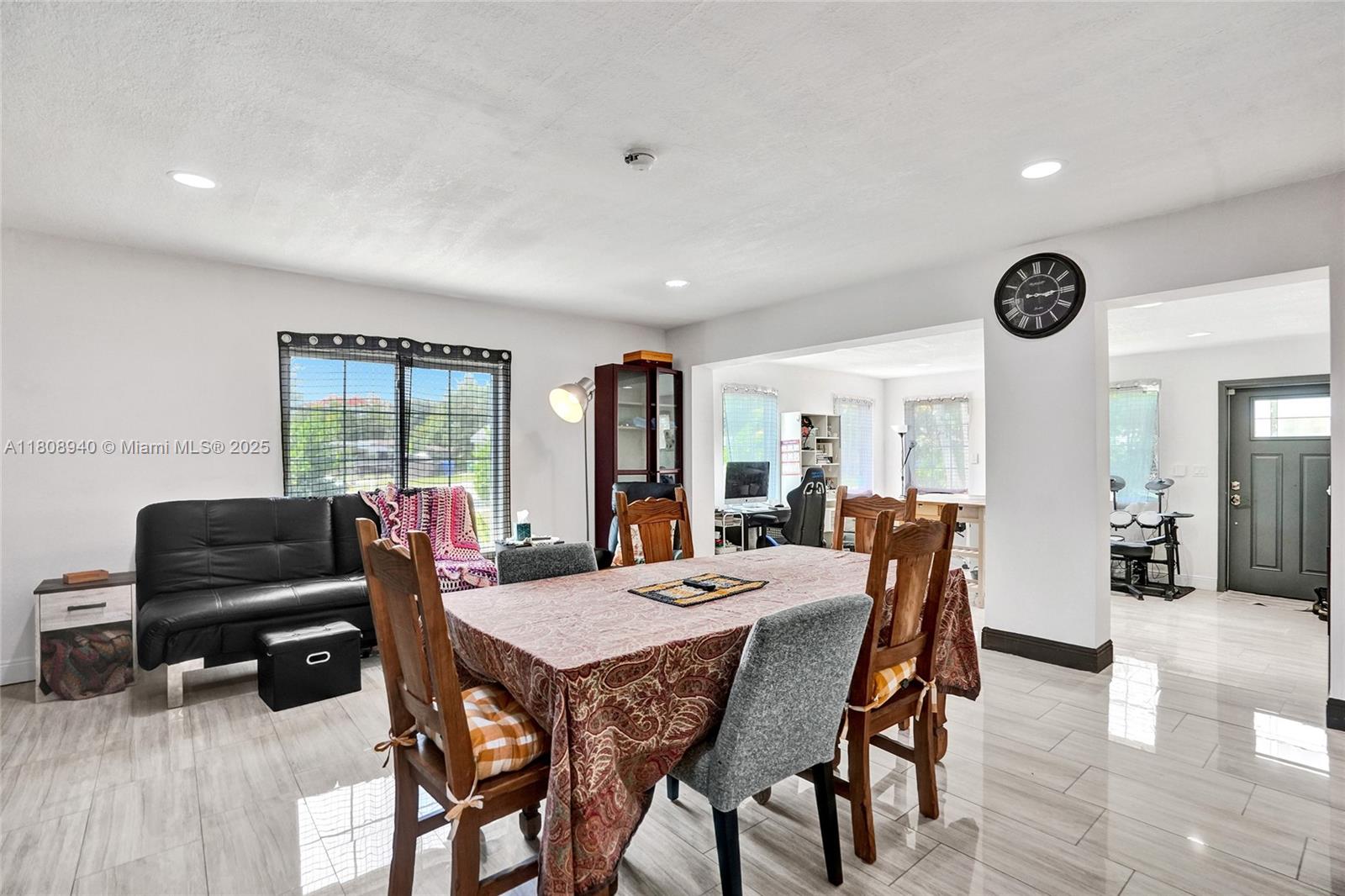 LAUDERDALE VILLAS - Residential Lease