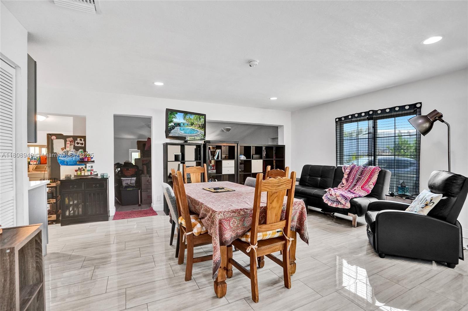 LAUDERDALE VILLAS - Residential Lease