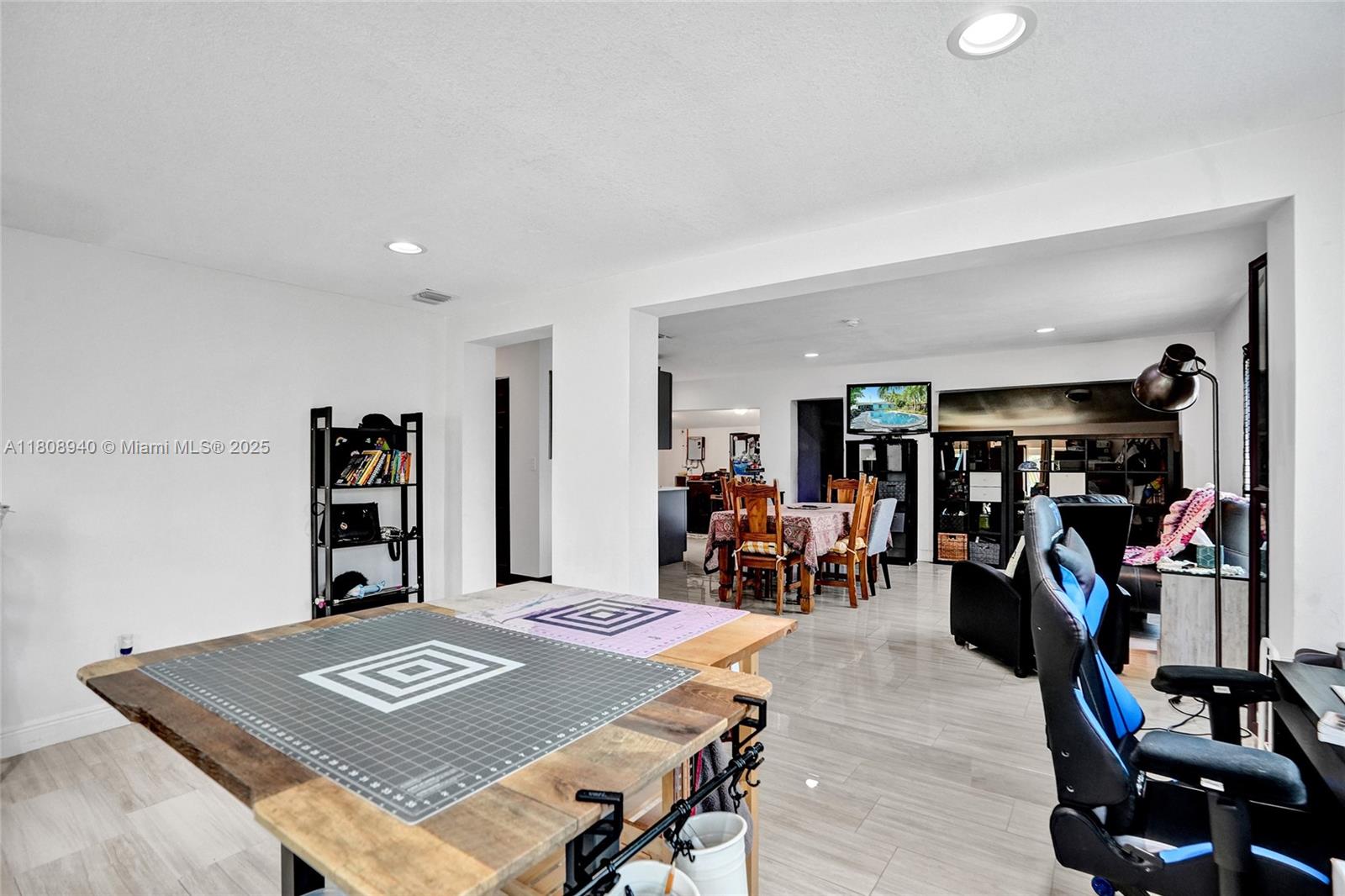 LAUDERDALE VILLAS - Residential Lease