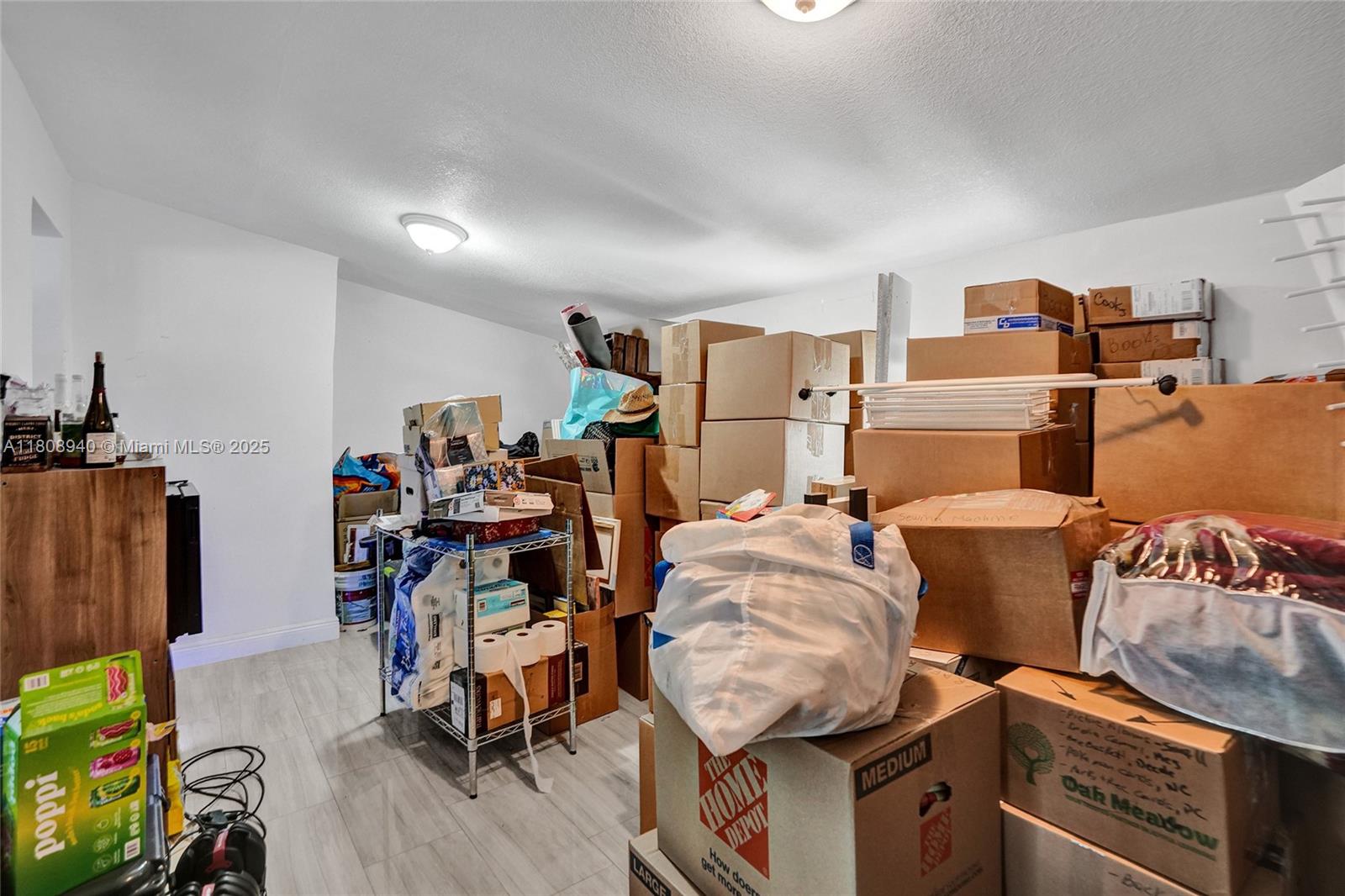 LAUDERDALE VILLAS - Residential Lease