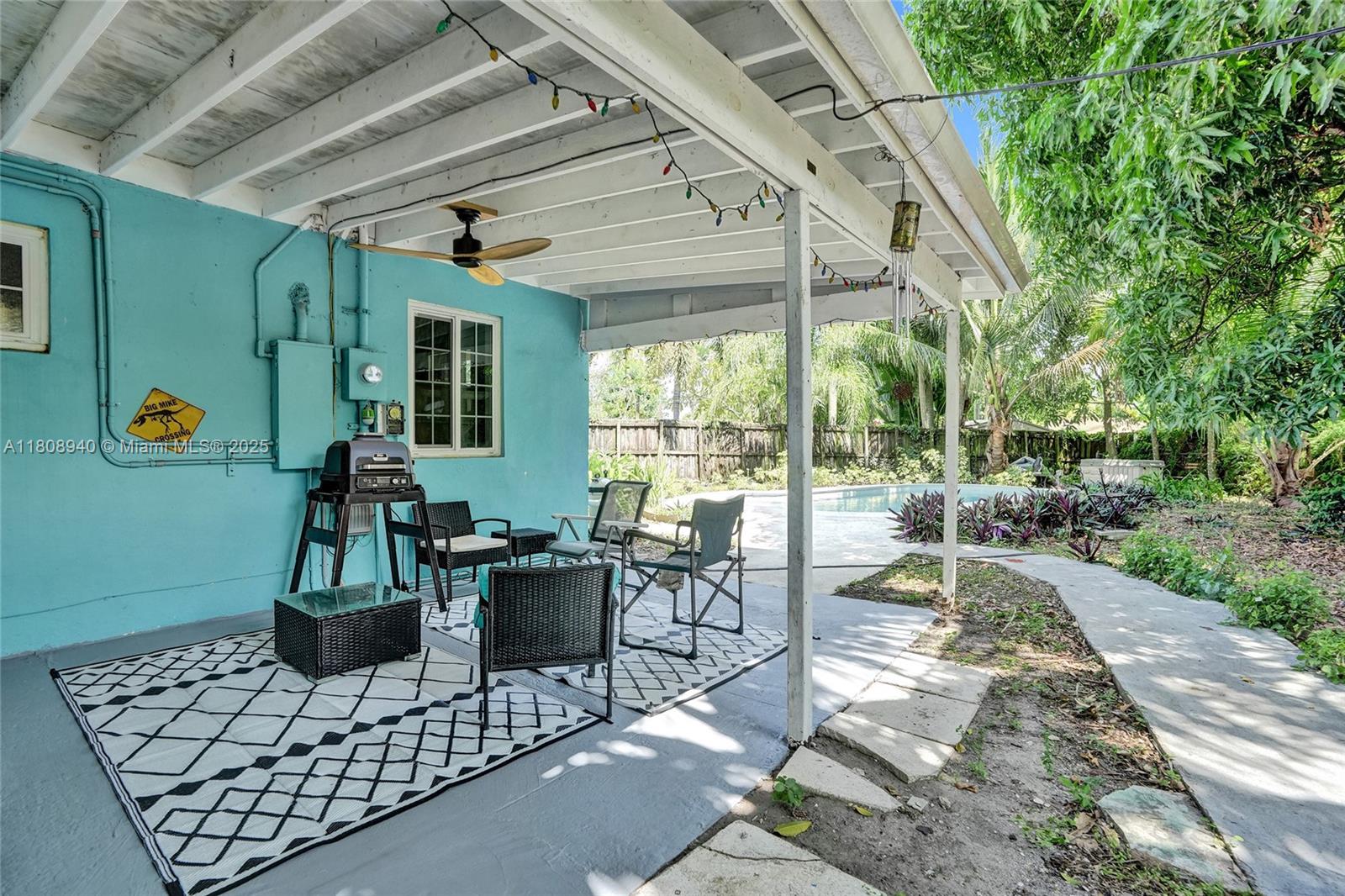 LAUDERDALE VILLAS - Residential Lease