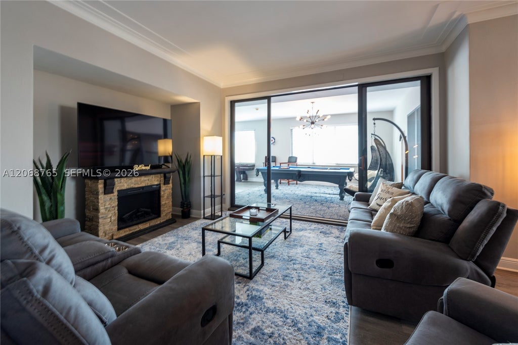 Photo of 113 S 21st Ave #113, Hollywood, FL 33020 (MLS # A12068765)