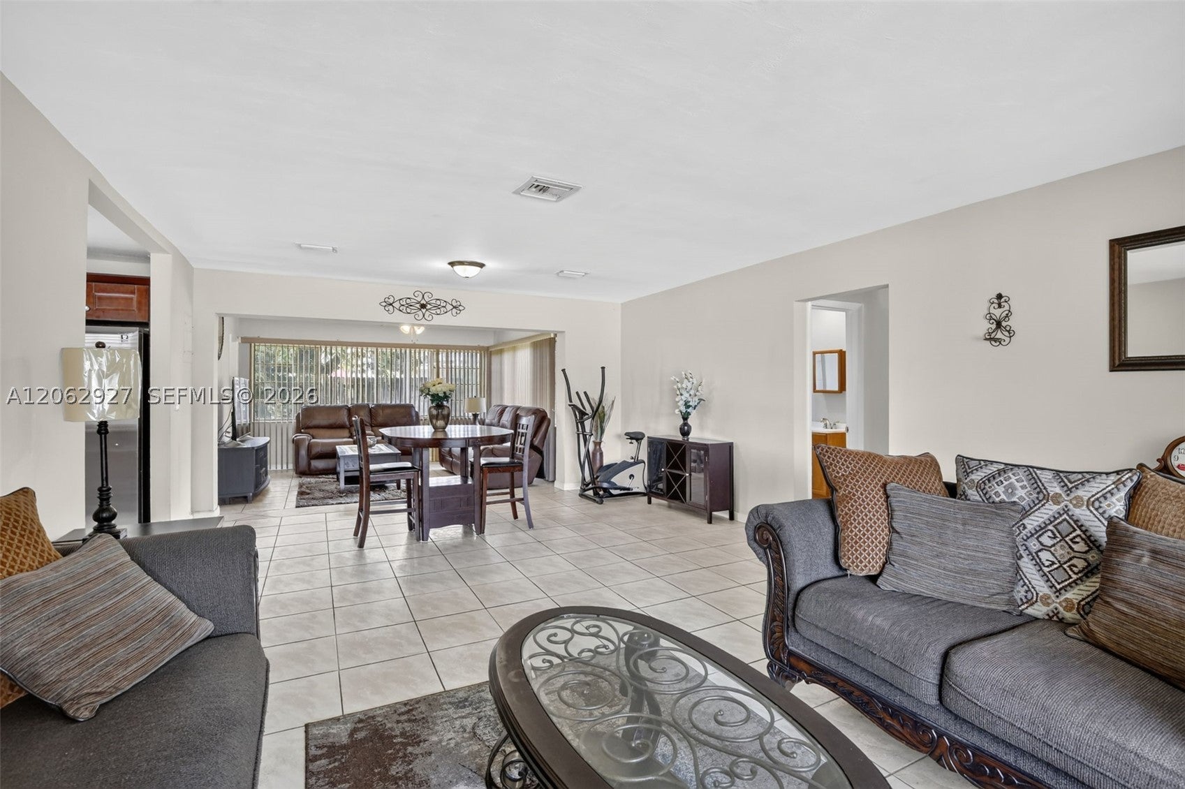 3221 Auburn Blvd