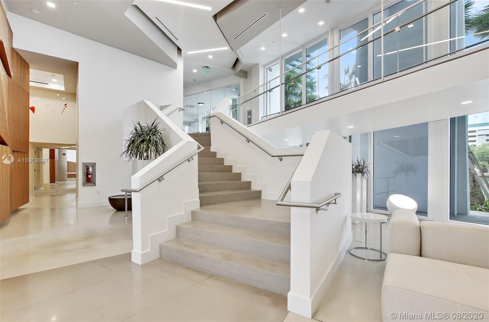 THE CRIMSON CONDOMINIUM - Residential Lease