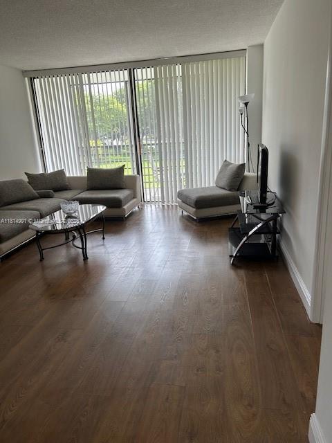 BISCAYA IV CONDO - Residential