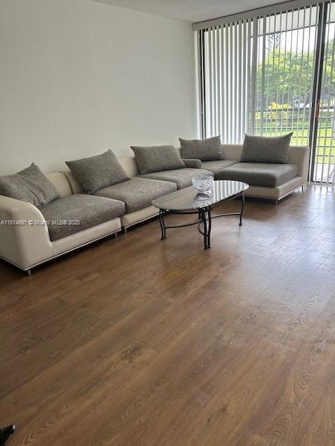 BISCAYA IV CONDO - Residential