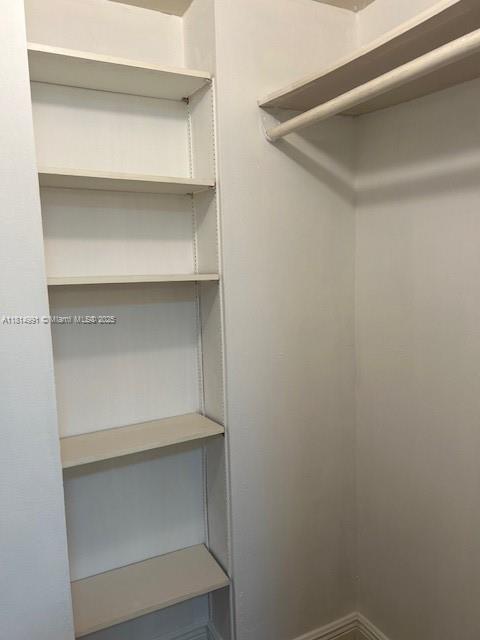 BISCAYA IV CONDO - Residential