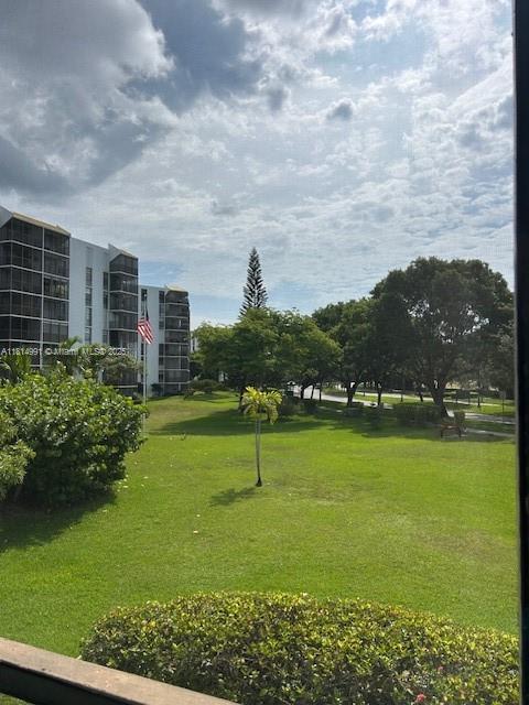 BISCAYA IV CONDO - Residential